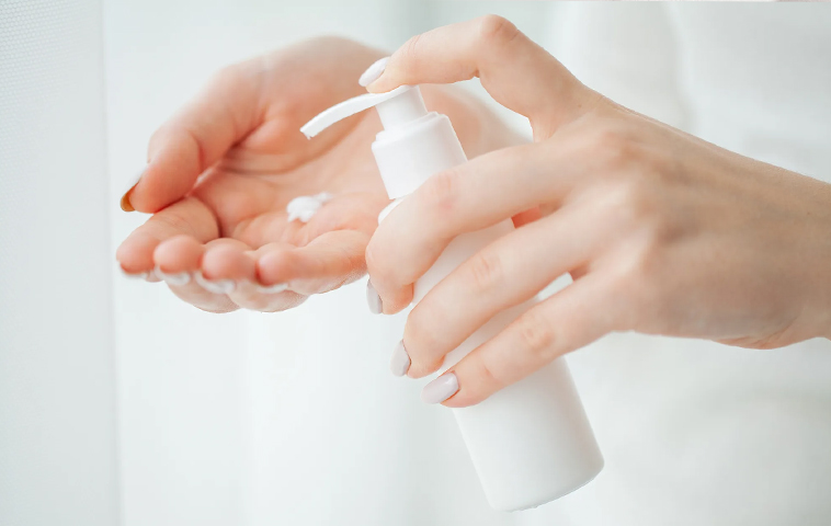 How does the foaming soap pump impact the overall user experience, particularly in terms of ease of use, consistency of foam output, and overall convenience?